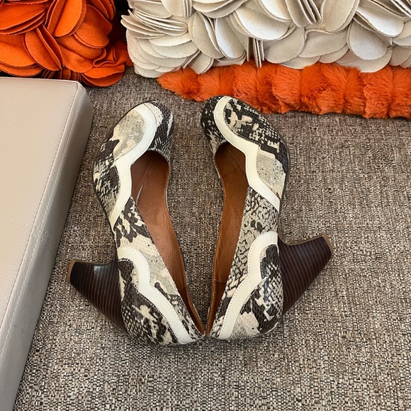 ❣️🆕Aldo Leather&Snakeskin Embossed Pumps❣️ - Picture 6 of 8